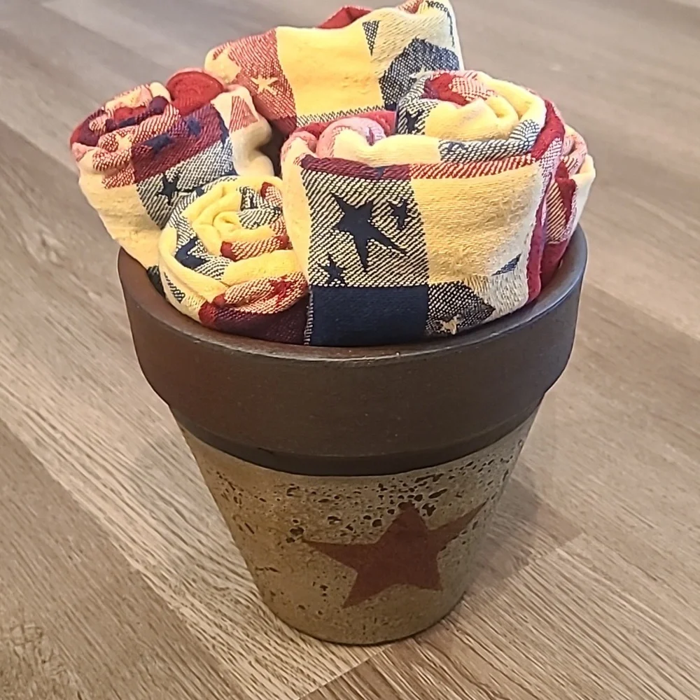 Americana Flower Pot Bundle with Napkins